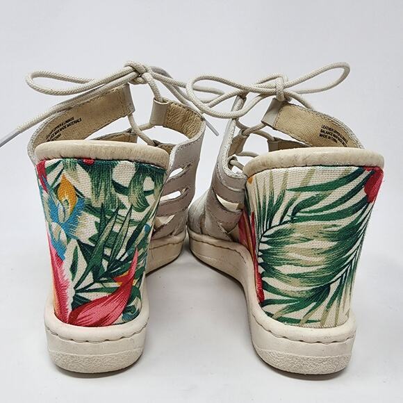 Born Wedge Sandals Women 7M Piru Tropical Floral Heel Bone White Leather F20101 - Picture 5 of 11